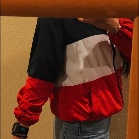 Brandy Melville Krissy Jacket - Picture 2 of 4